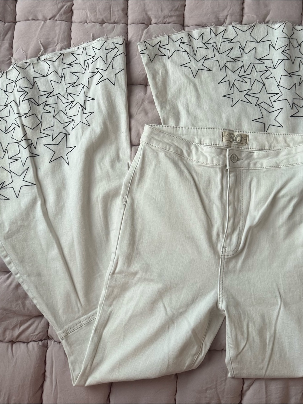 We The Free White Wide-Leg Jeans with Black Star Hem size 30